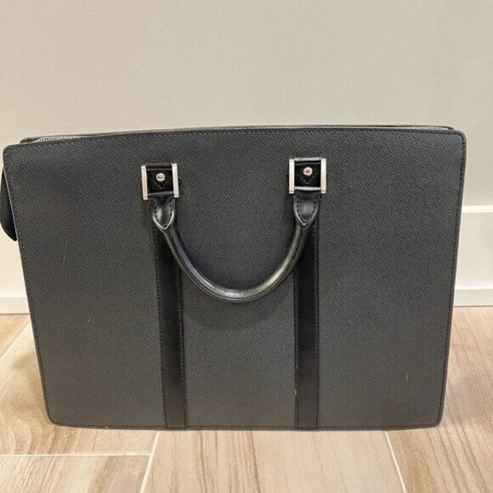 Louis Vuitton Taiga Leather Porte Documents Briefcase Vintage Men Women Business